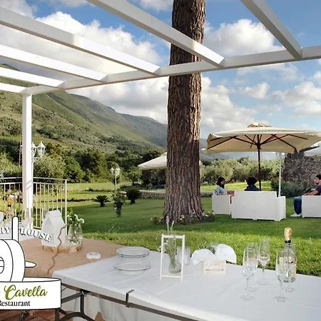 La Cavella Country House Resort *